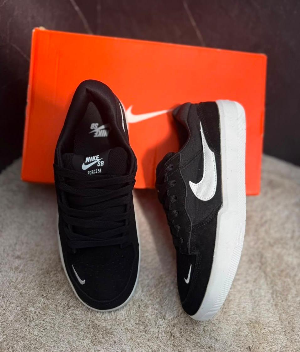 NIKE