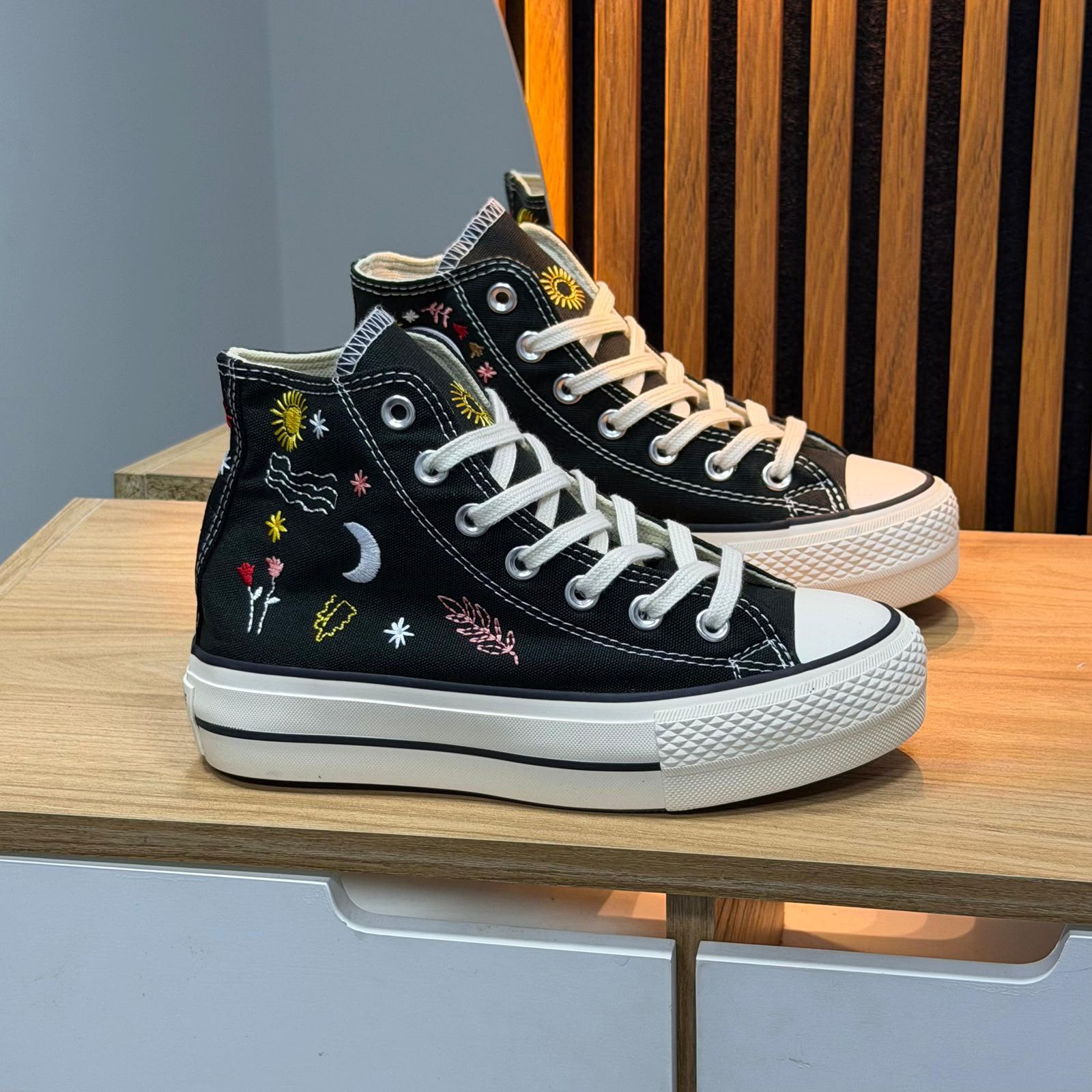 CONVERSE