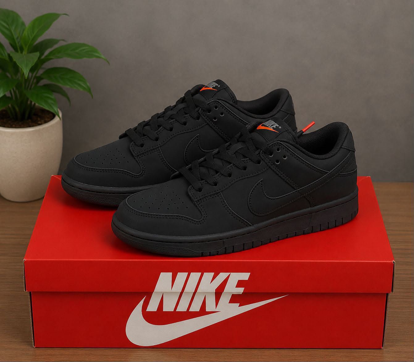 NIKE