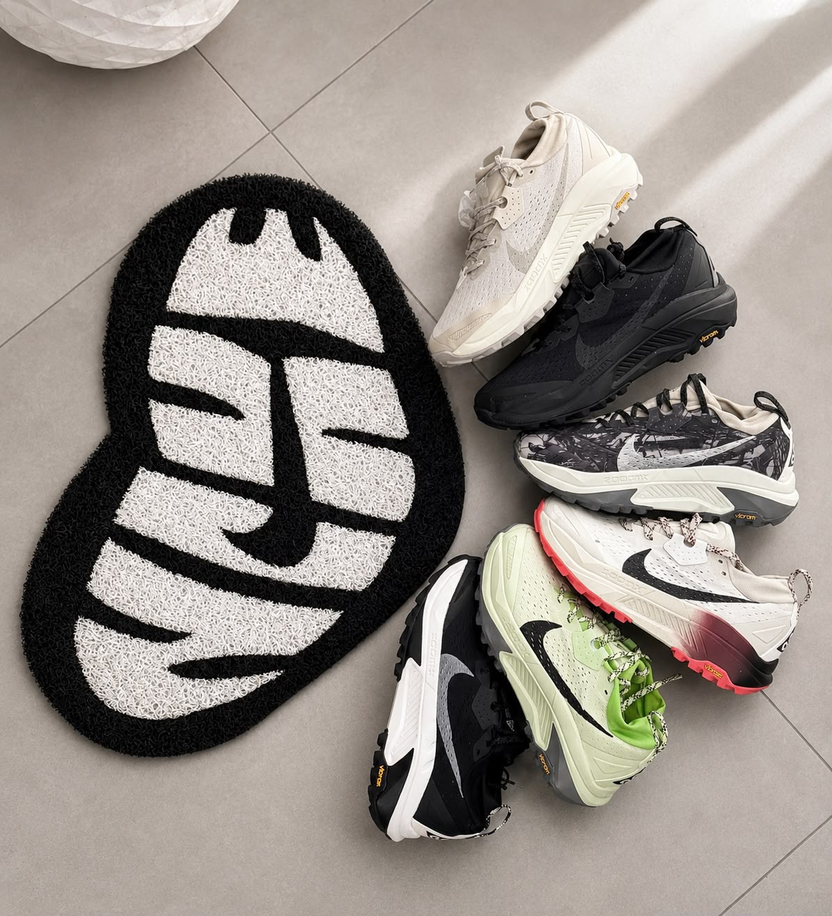 NIKE